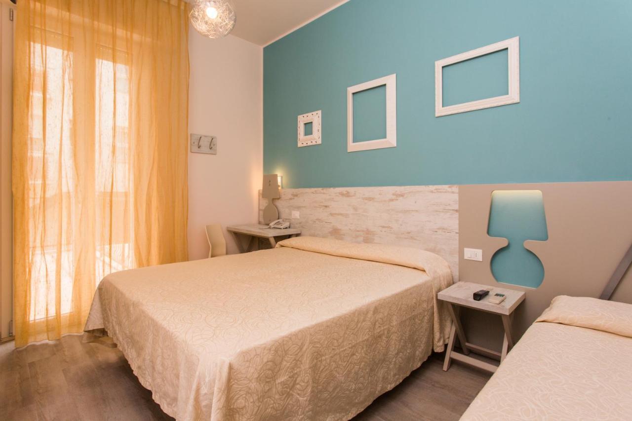 Hotel Trieste Cesenatico Room photo